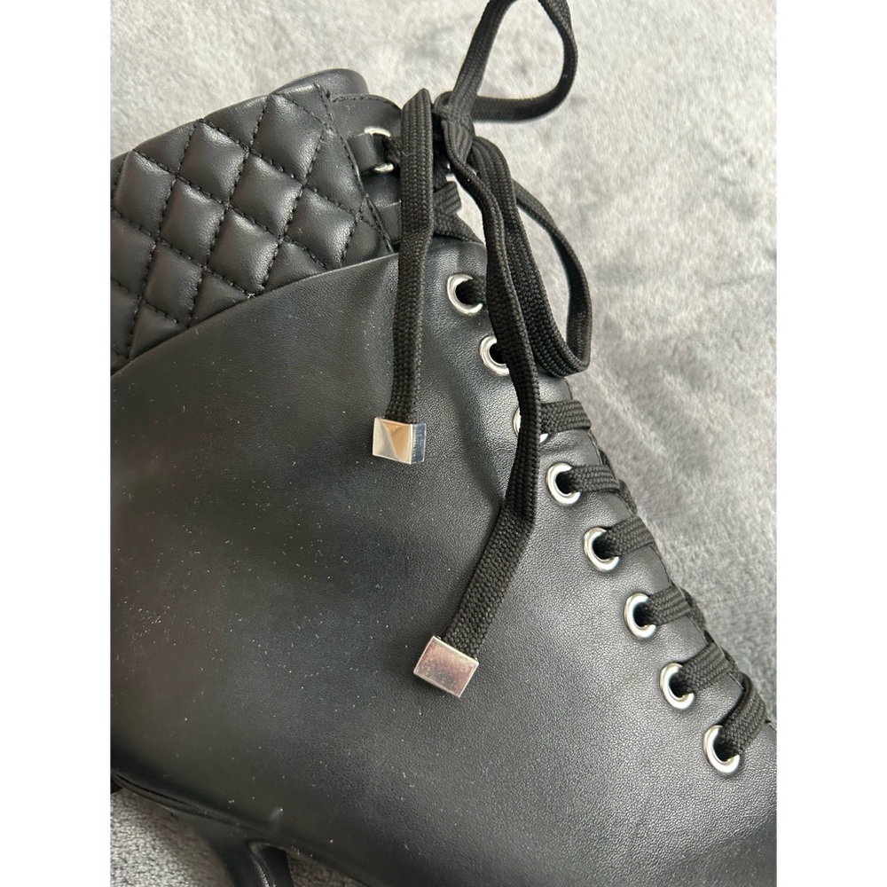🖤 Jennifer Lopez Lace Up Boots - Picture 7 of 7